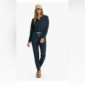 Vuori Women’s Jumpsuit Lux Henley XS, ink Heather -like new